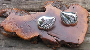 Vtg Sterling Silver Abstract Heart Shaped Designer Type Stud Earrings   - Picture 1 of 3