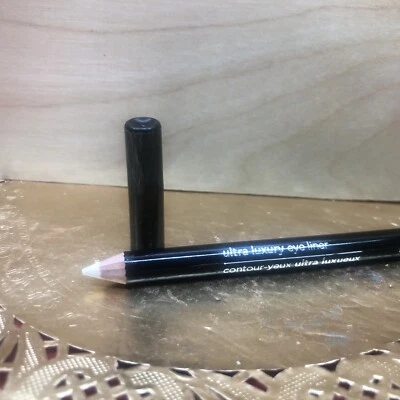 Avon Ultra Luxury Eye Liner Pencil BRIGHT EYED WHITE - Image 1 of 3