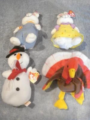 VINTAGE LOT OF4 TY HOLIDAY BEANIE BABIES(GOBBLES, SNOW BALL, MAX, RUBY) - Image 1 of 4