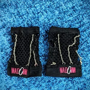 GUANTES DE MALLA MADONNA CELEBRACIÓN TOUR SIN DEDOS NIÑO JUGUETE NYC POP UP - Imagen 1 de 4