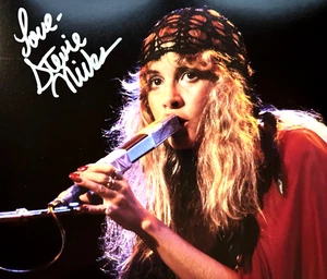 Stevie Nicks signiert (Fleetwood Mac) 8x10" ECHTES authentisches Autogramm mit Echtheitszertifikat - Bild 1 von 5
