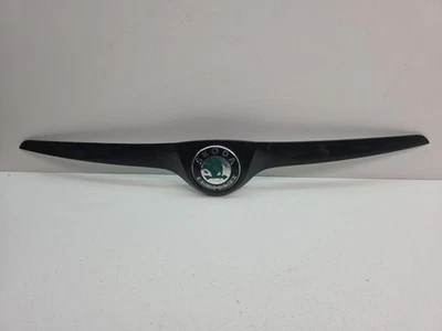 Skoda Roomster 2010-2015 FRONT GRILL EMBLEM TRIM BLACK 5J0853661A - Image 1 of 4