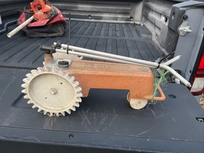 Aspersor tractor de césped Melnor Traveling. Vintage.  Foto 1 de 4