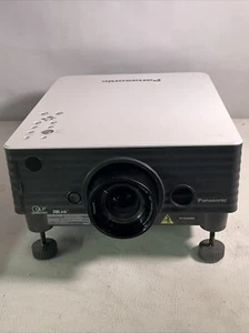 PANASONIC PT-D3500U DLP XGA HD PROJECTOR 3600 LUMENS, LAMP HRS: 821 - Picture 1 of 9