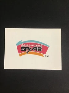 1995-96 Upper Deck #87 San Antonio Spurs PEGATINA EUROPEA NBA - CASI NUEVO-COMO NUEVO B24 - Imagen 1 de 2