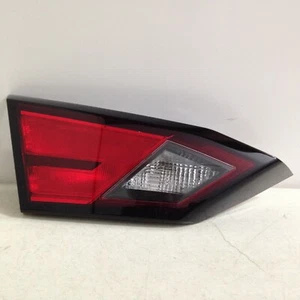 Nissan Altima 2019-2025 interior izquierdo freno lateral del conductor luz trasera lámpara OEM perfecto - Imagen 1 de 12