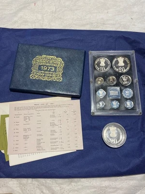 1973 Republic of India 10 Coin Proof Set & 20 Rupee coin - Original packaging - Image 1 of 4