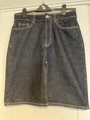 Ladies Blue Denim Skirt by Mango Size M New Without Tags Never Worn - Image 1 of 4