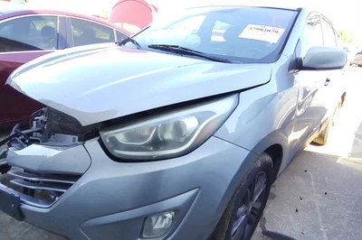 2014 Hyundai Tucson Automatic Transmission OEM 103K Miles - LKQ380179392 - Image 1 of 3