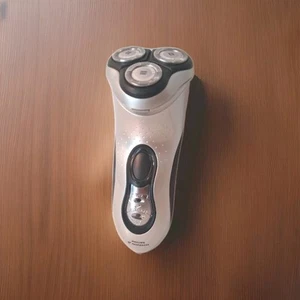 Philips Norelco Rechargeable Men's Shaver 7810XL Speed XL Built-in Trimmer Works - Picture 1 of 9