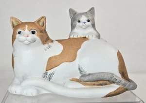 Vintage Mary Lake Thompson For Silvestri Cat and Kitten Ceramic Figurine Taiwan - Picture 1 of 7