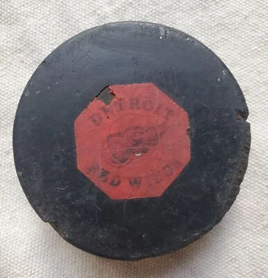 Vintage 1950's Detroit Red Wings Official Art Ross Tyer Rubber Co. NHL Puck - Image 1 of 4