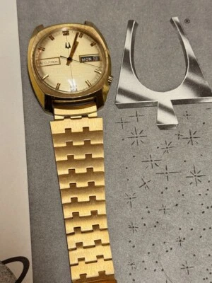 Banda vintage Bulova Accutron tamaño mate chapada en oro se adapta a fundas de cojines 17,2 mm Foto 1 de 4