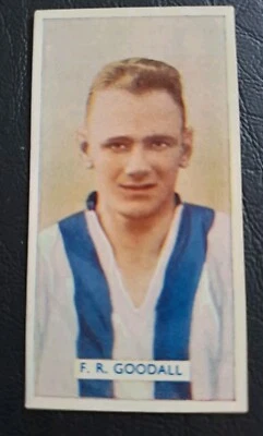 (B50) CARRERAS,FAMOUS FOOTBALLERS,GOODALL HUDDERSFIELD TOWN ,1935 # 42 - Image 1 of 2
