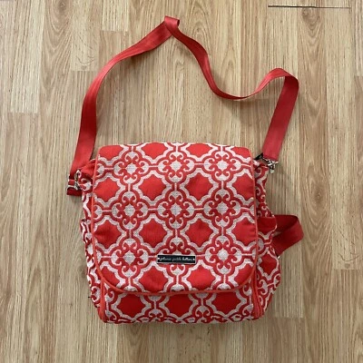 Petunia Pickle Bottom Diaper Bag Convertible Backpack, Orange & White. - Imagem 1 de 4