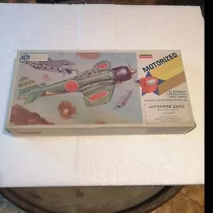LINDBERG 1:48 Scale MITSUBISHI A6M ZERO Plastic Model Kit MOTORIZED - Foto 1 di 15