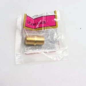 Everbilt 1/4 in. x Close MIP Brass Nipple Fitting - Picture 1 of 4