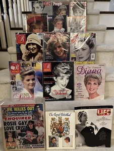25 Year Memorial: Princess Diana Lot Of 15 Memorial Magazine/Newspaper Bundle - Bild 1 von 14