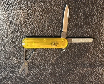 Victorinox классический SD маленький швейцарский армейский нож - прозрачный - желтый - 58 мм - Изображение 1 из 4