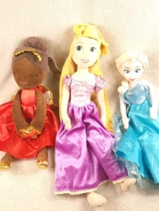 Lote de tres muñecas de peluche Disney Elsa Frozen Rapunzel. Peluche princesa suave grande - Imagen 1 de 7