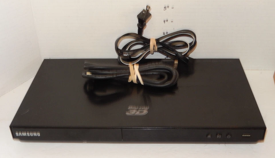 Samsung BD-E5900 1080P Blu-Ray 3D DVD Player Built in Wi-Fi APPS *NO REMOTE* Foto 1 de 4