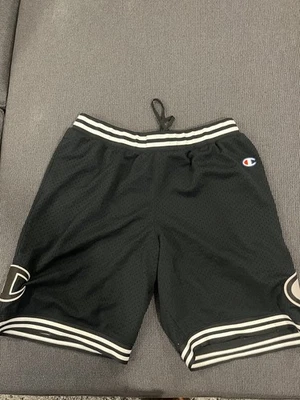 Pantalones cortos Champion para hombre con logotipo grande C negros talla XL  Foto 1 de 4