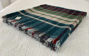 Cambrian Woollen Mills Wales Wool Throw Rug Blanket Green Check 150 cm x 120 cm - Picture 1 of 17