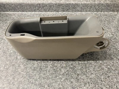 Oldsmobile Cutlass 1999 compartimento de consola central (nuevo stock antiguo) GM# 2260-4749 Foto 1 de 4