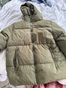 Forever 21 Men. Size XL Puffer Jacket. Olive Green. No Flaws. - Picture 1 of 8