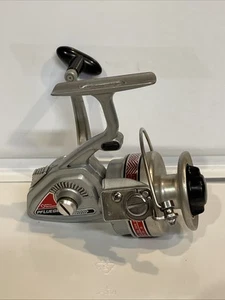 70er Jahre SELTENE Pflueger 827 One Kugellager Spinnrolle 4:2,1 - Bild 1 von 15