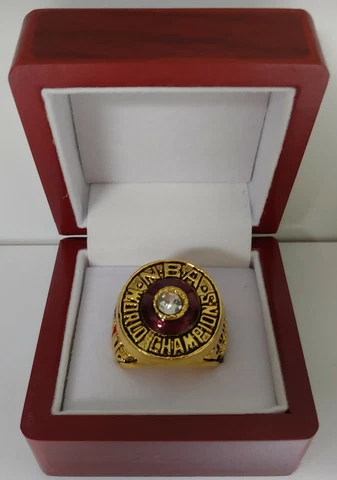 Magic Johnson - 1982 Los Angeles Lakers NBA Championship Ring WITH Wooden Box Cover