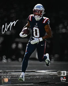 Christian Gonzalez Autographed Patriots 8x10 Spotlight Photo - Beckett W Holo - Picture 1 of 2