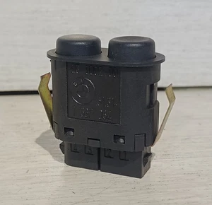 Pulsante BMW Z3 - E36 Serie 3 M3 316 318 320 325 Fendinebbia Retronebbia Switch - Imagen 1 de 4