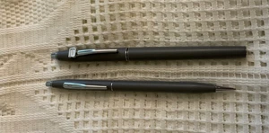 Cross Century matt grau mit Chromrand Tintenroller und Bleistift-Logo auf Clip - Bild 1 von 6