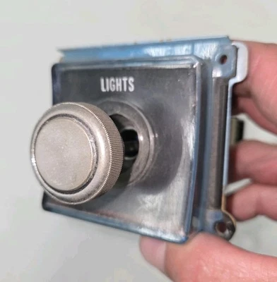 Interruptor de faros Cadillac Deville Fleetwood 1967-68 OEM GM solo piezas  Foto 1 de 4