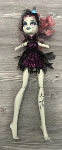 2011 Mattel Monster High MH Rochelle Goyle Zombie Shake Doll Missing Wings - Picture 1 of 6