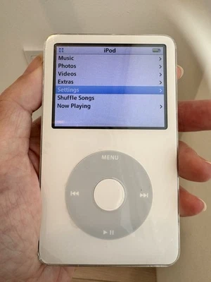 Apple iPod Video 5th Generation Classic 30GB A1136 w/ New Battery (+Wolfson DAC) - Image 1 of 4