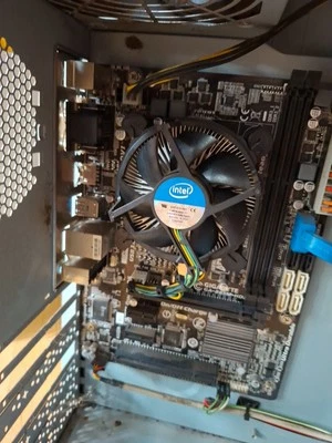 Motherboard Plus Tower - Bild 1 von 4