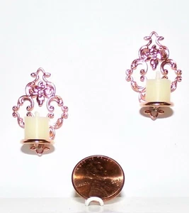 CASA DELLE BAMBOLE MINIATURA 2 CANDELE APPLIQUE DA PARETE ORO ROSA SCALA 1:12 ORNATO ROVERE NUOVO! - Foto 1 di 8
