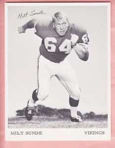 1966   VIKINGS  TEAM ISSUE  MILT SUNDE - Picture 1 of 1