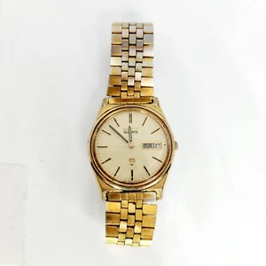Seiko SQ 7123-8439-P Mens Gold Tone Day Date Quartz Watch New Battery Runs - Picture 1 of 8