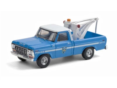 1979 Ford F-250 Tow Truck w/ Drop-In Tow Hook 1:64 Scale Car - Greenlight 30224~ - Image 1 of 3