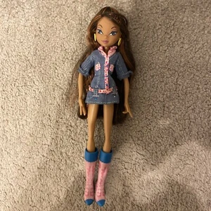 Winx Club Layla Doll Original Outfit (not Complete) - Picture 1 of 4