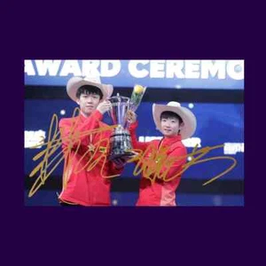 Fotos autógrafas Sun Ying Sha Wang Chu Qin regalos enviar amigo 6 pulgadas 王楚钦孙颖莎亲笔签名照 - Imagen 1 de 13
