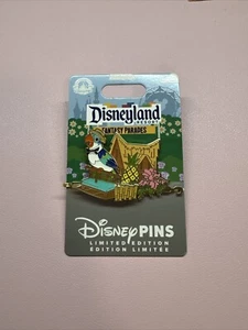 Disney Disneyland Fantasy Parades Float Series Tiki Room Barker Bird LE 2500 Pin - Picture 1 of 1