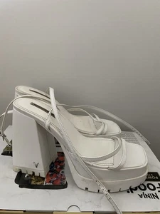 Windsor Smith Candid White Chunky Heels Size 10 Strappy - Foto 1 di 7