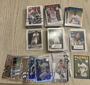 Actualización Topps 2021 más de 135+ paralelos e insertos - Imagen 1 de 1