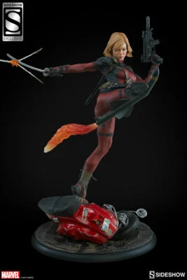SIDESHOW EXCLUSIVO DAMA DEADPOOL FORMATO PREMIUM ESTATUA 447/750EX Foto 1 de 4