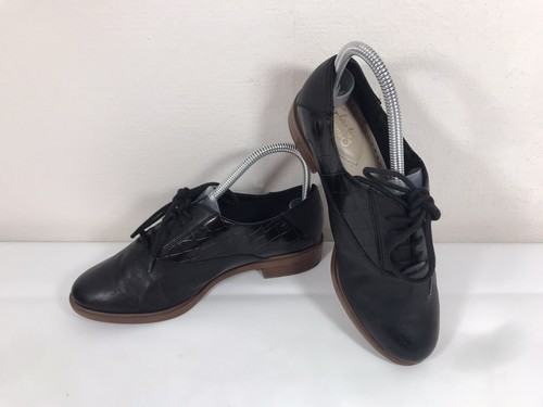 Broghe piatte Clarks Somerset pelle nera finiture in pelle di coccodrillo Oxford stringate 4