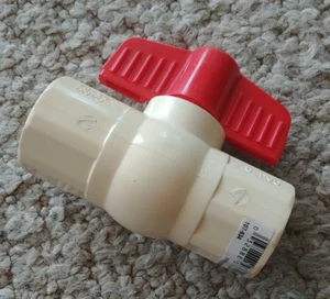 CLEARANCE - B&K PVC SCHEDULE 40 - BALL VALVE 107-634 3/4" - 150 PSI - Picture 1 of 2